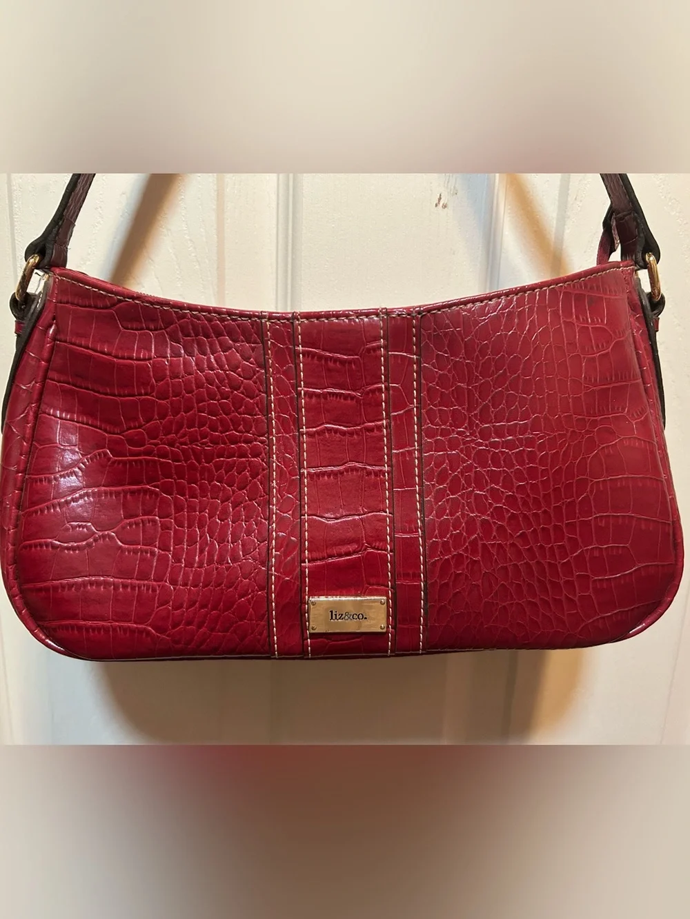 Liz & Co. Deep Red Croc-Embossed Shoulder Bag 10.5” strap drop. 11”x5.5”deep.